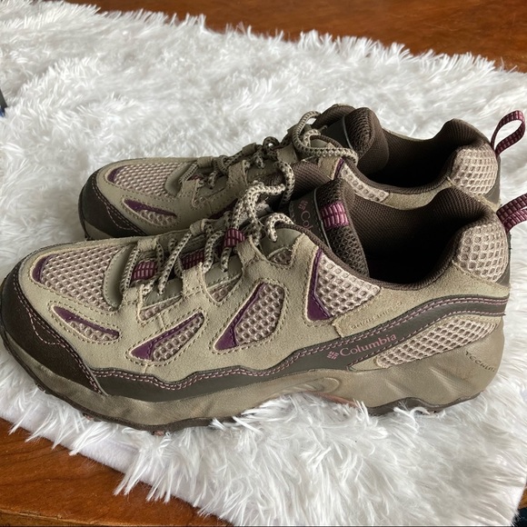 Columbia Hiking Shoe - Picture 10 of 10